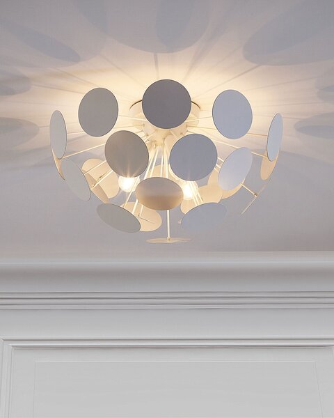 Stropná lampa biela kovová s pologuľovým tienidlom z kruhov 2 žiarovky industriálny art deco štýl