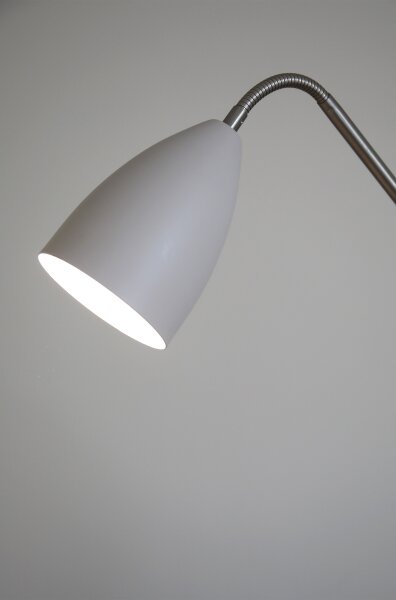 Markslöjd 108887 - LED Stmievateľná stojacia lampa PATRO LED/4,9W/230V béžová