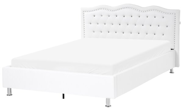 Posteľ biela umelá koža 140 x 200 cm s úložným priestorom prešívané čelo s gombíkmi moderný glamour štýl spálňa