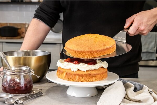 Plech na prenášanie torty Kitchen Craft Sweetly Does It