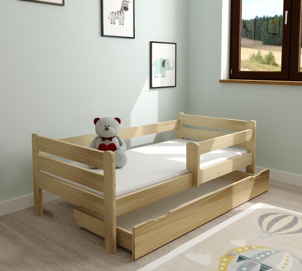 MAXMAX Detská posteľ EDITA z masívu borovice - 200x90 cm - prírodná
