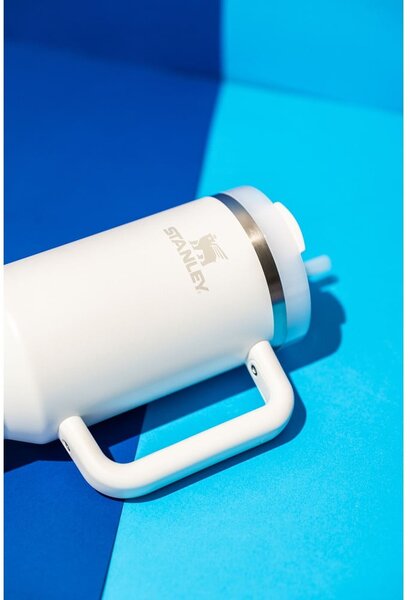 Biela termoska so slamkou z nehrdzavejúcej ocele 1,18 l Quencher H2.0 FlowState Tumbler Frost – Stanley