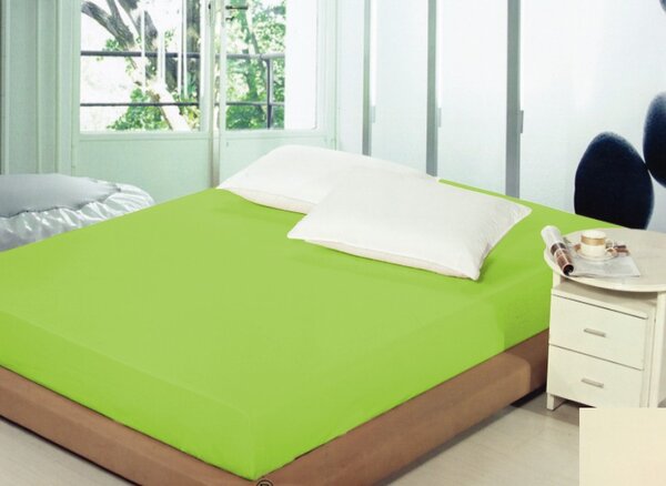 Svetlo zelené plachty na postele Zelená