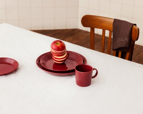 Iittala Tanier Teema 17cm, červený cherry