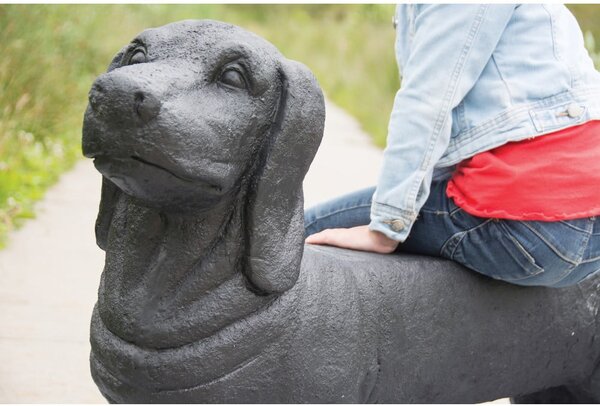 Čierna záhradná lavica Dachshund – Esschert Design