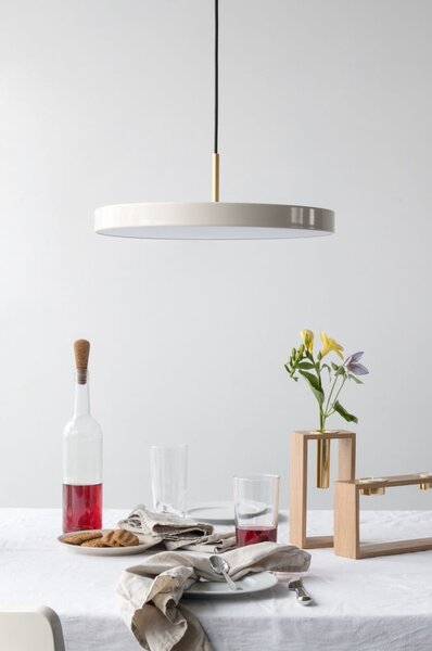 Krémovobiele závesné svietidlo UMAGE Asteria, ⌀ 43 cm