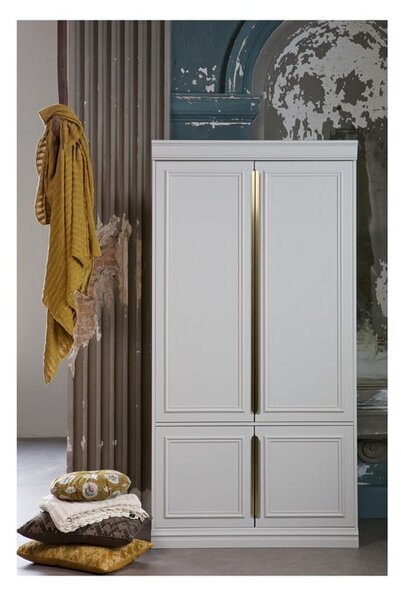 Svetlosivá šatníková skriňa z borovicového dreva 110x215x62 cm Organize – WOOOD