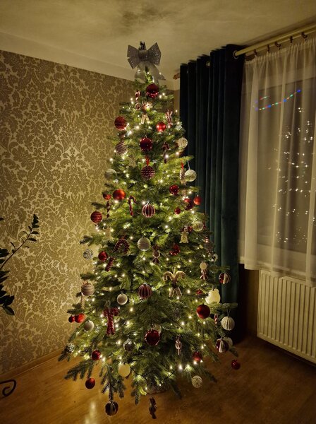 Umelý vianočný stromček- Smrek ako živý 100% 3D- 200cm