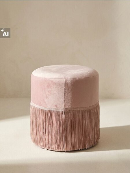 Sinsay - Puf s ozdobnými strapcami - pastelová ružová