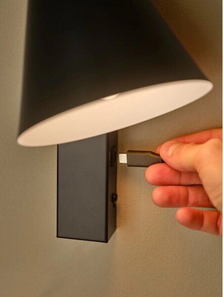 Nordlux - Nástenné svietidlo s USB WILMER 1xE14/40W/230V čierna