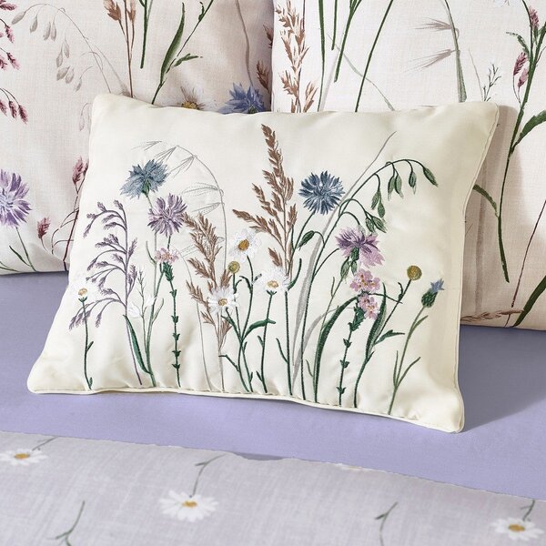 Dekoračný vankúš 30x40 cm Grasmere Floral Embroidered – Catherine Lansfield