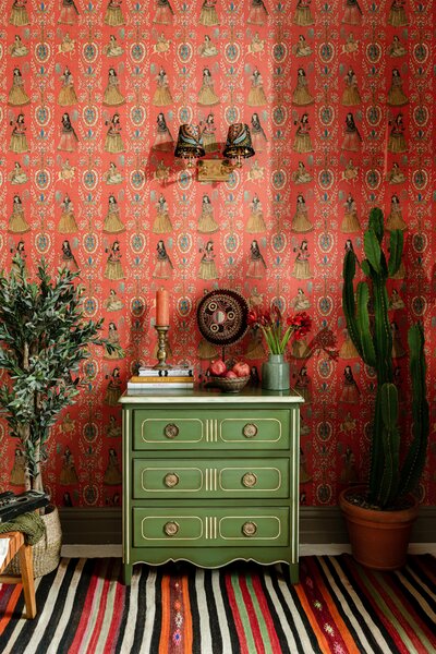 MINDTHEGAP Maghrebian Folktale Rose - tapeta