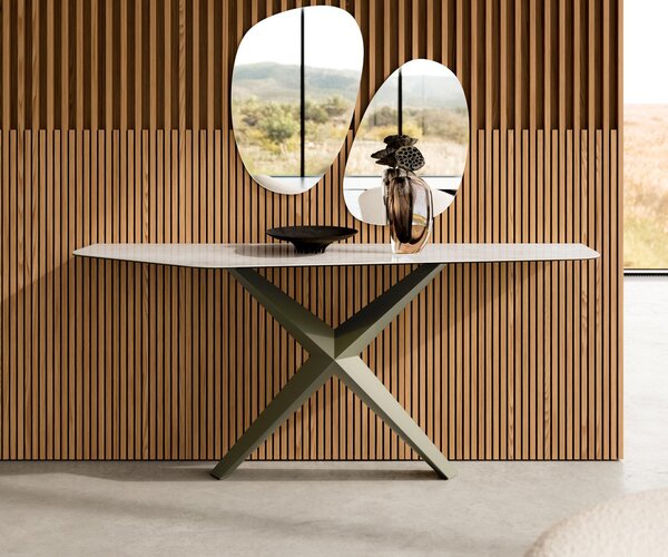 DELIFE Konzolový stolík Edge polygonálny 180×50 cm keramika onyx šampanské Zentharo kov titánová farba