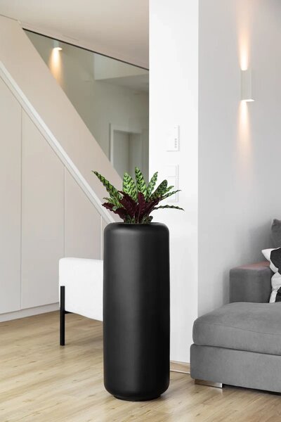 Okrúhly kvetináč MERA, sklolaminát, výška 90 cm, čierna