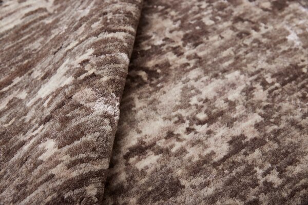 Diamond Carpets India , Ručne viazaný kusový koberec Enstatite DESP HK23, 80x150, hnedá, obývacia izba