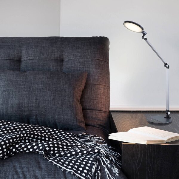 LED stolná lampa Konsti, výška 90 cm, čierna, kov, Čierna, Pracovňa / Kancelária, Hliník, Moderný, Stolová lampa