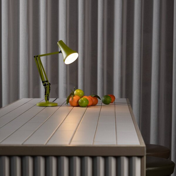 Anglepoise stolová LED lampa 90 MINI VIVID, zelená, USB, Zelená, Pracovňa / Kancelária, Hliník, Industriálny dizajn, Stolová lampa