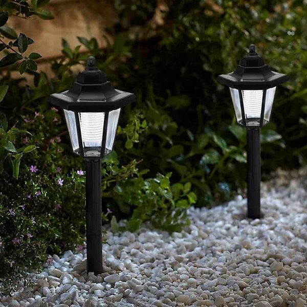 Solárna záhradná lampa