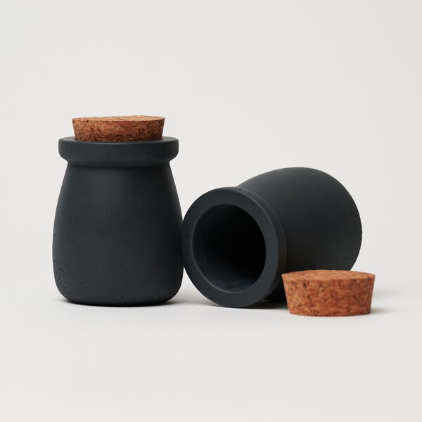 ODLITO Betónová dóza – Nefertiti – grafit (čierna) – 8 cm – 4 ks