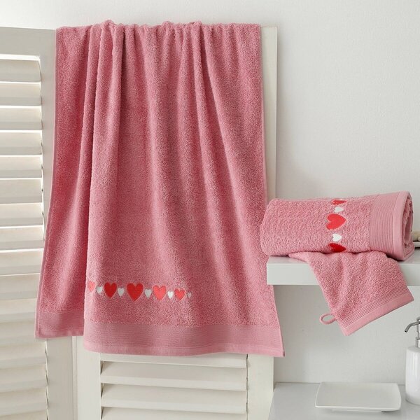 Kúpeľňový textil s výšivkou sŕdc